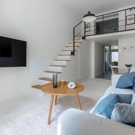 Black And White Apartment Budapest Esterno foto